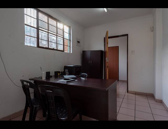 425M² FACTORY SOLD IN ROODEKOP